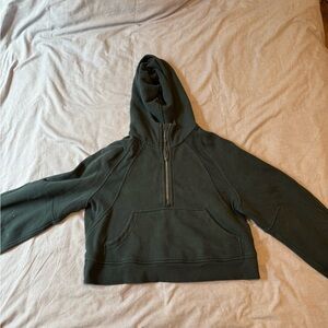 Lululemon Dark Green scuba cropped Hoodie -XS/S